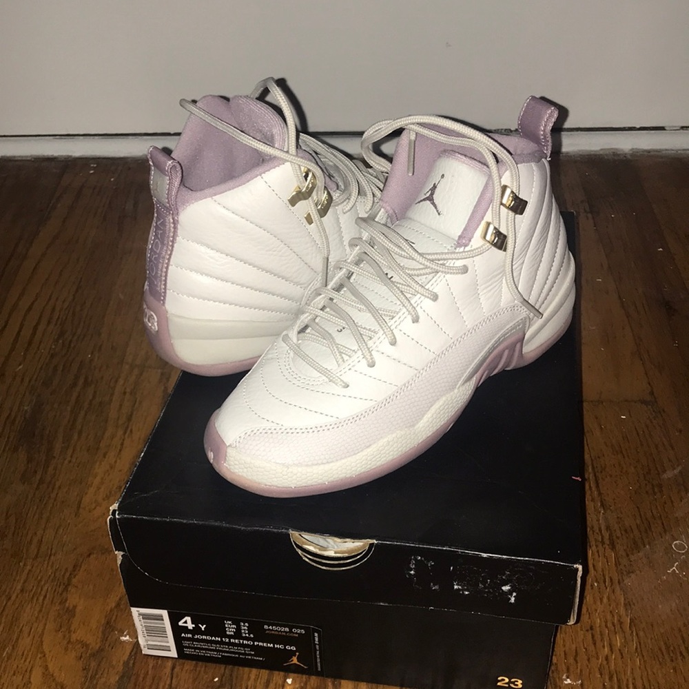 Air Jordan Retro 12
